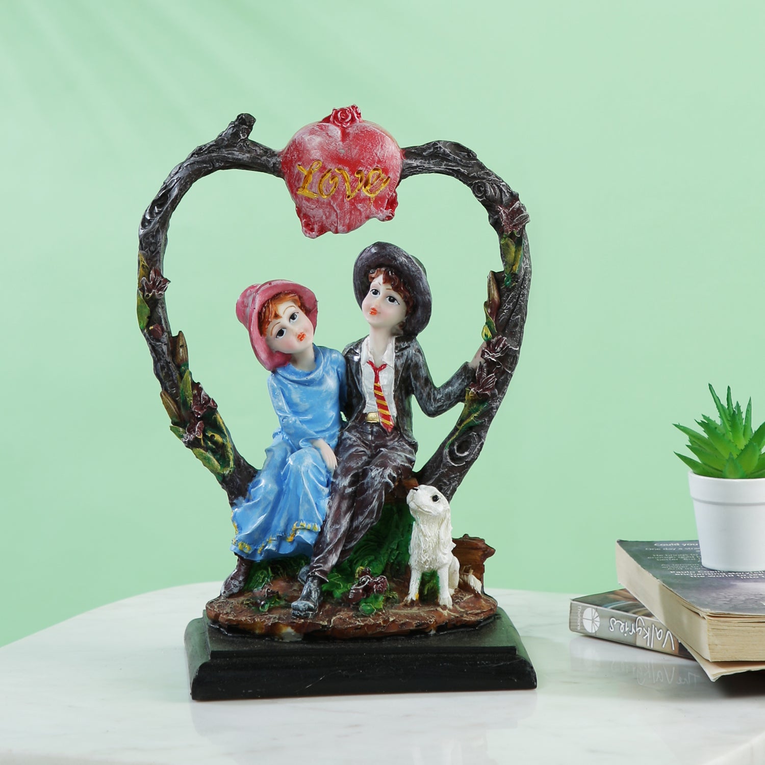 Couple on Heart Shape Sculpture Figurine CPLMAS118